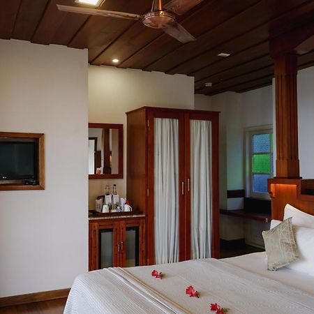 Spicetree Munnar Hotel Chinnakanal Buitenkant foto
